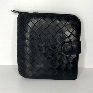 Bottega Veneta black leather vintage luxury wallet